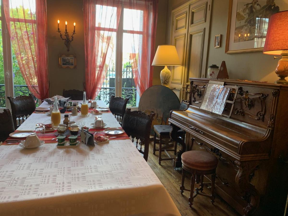 Chambre D'Hotes L'Ambroise トロワ エクステリア 写真