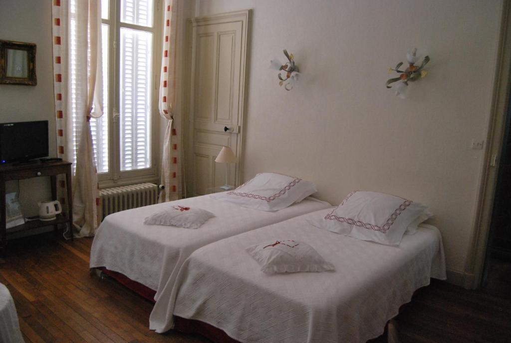 Chambre D'Hotes L'Ambroise トロワ 部屋 写真