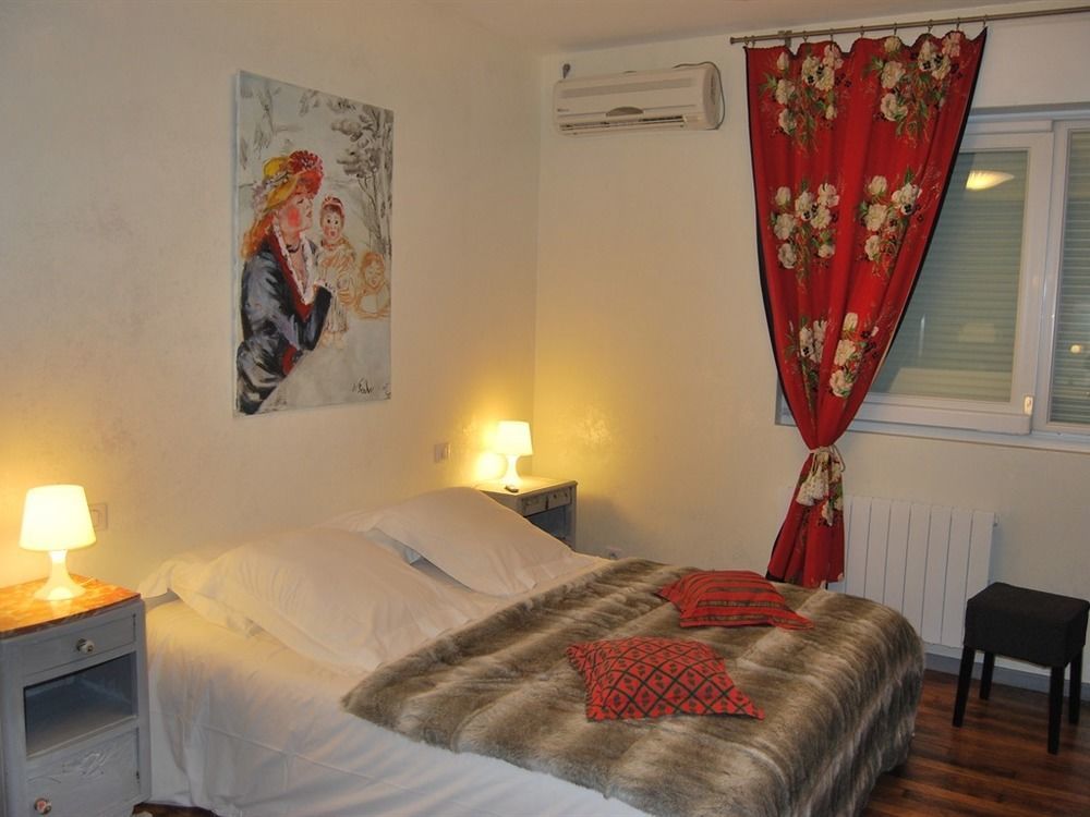Chambre D'Hotes L'Ambroise トロワ エクステリア 写真
